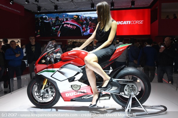 Ducati Panigale V4, S & Special Ducati Panigale V4, S & Special