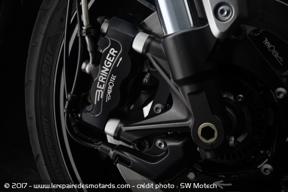 Zoom sur les freins Beringer de la Yamaha XSR 900