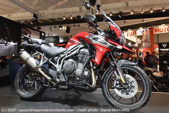 Triumph Tiger 1200 XR & XC Triumph Tiger 1200 XR & XC