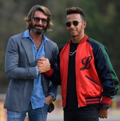 Lewis Hamilton poursuit avec MV Agusta