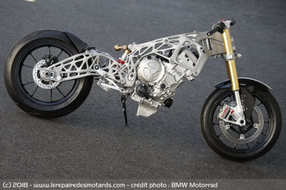 BMW a également présenté un cadre réalisé par impression 3D BMW a également présenté un cadre réalisé par impression 3D