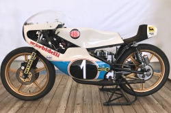 La 125 GP Morbidelli championne du monde 76 avec Pier Paolo Bianchi