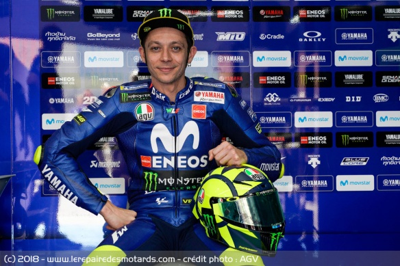 Rossi se paie un nouveau casque