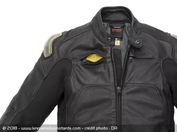 On peut voir une aération de la veste cuir Spidi Rebel On peut voir une aération de la veste cuir Spidi Rebel