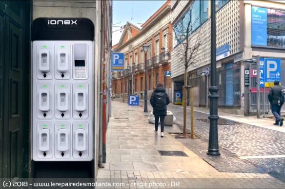 Le concept repose avant tout sur des bornes de charge en libre-service Le concept repose avant tout sur des bornes de charge en libre-service