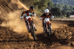 KTM prépare ses motocross 2019 - crédit photo : Schedl R.