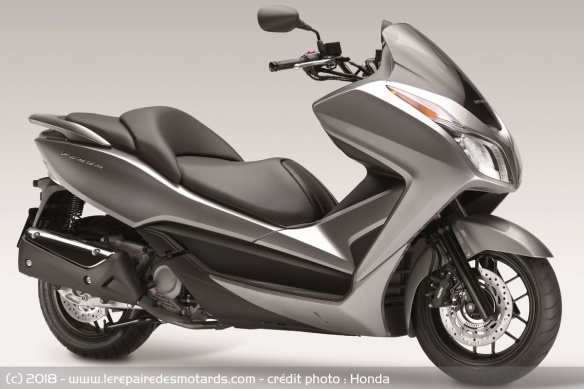 L'ancienne version du Honda Forza 300