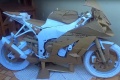 Une Kawasaki ZX10R carton