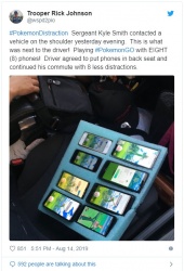 Pris au volant en train de jouer avec 8 mobiles à la fois