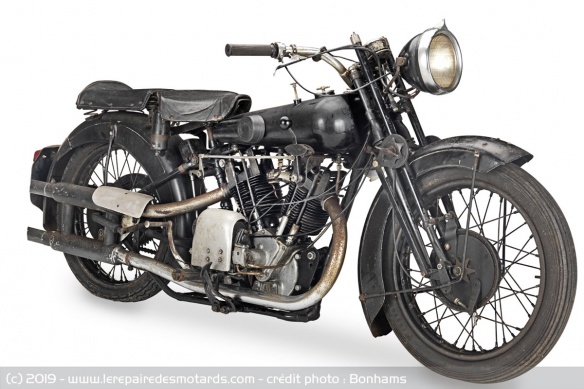 Brough Superior reste la marque qui fait décoller les enchères avec cette OVH 680 de 1927 vendue pour 107.063 euros Brough Superior reste la marque qui fait décoller les enchères avec cette OVH 680 de 1927 vendue pour 107.063 euros