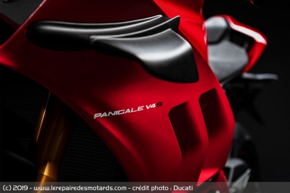 Panigale V4 et V4 S reçoivent le package aérodynamique de la V4 R Panigale V4 et V4 S reçoivent le package aérodynamique de la V4 R