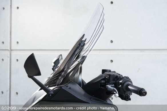 Bulle réglable du Yamaha TMax Tech Max Bulle réglable du Yamaha TMax Tech Max