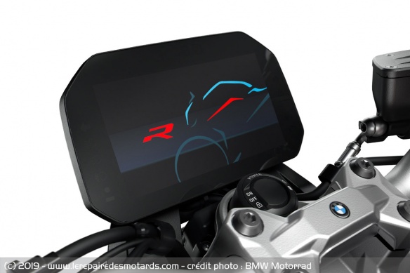 Ecran TFT connecté de la BMW F 900 R Ecran TFT connecté de la BMW F 900 R