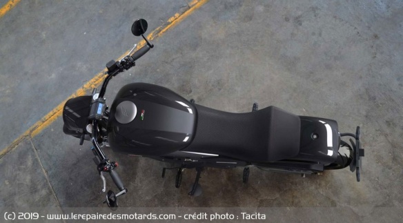 Le cruiser électrique italien s'affiche entre 11.965 € et 19.252 € Le cruiser électrique italien s'affiche entre 11.965 € et 19.252 €