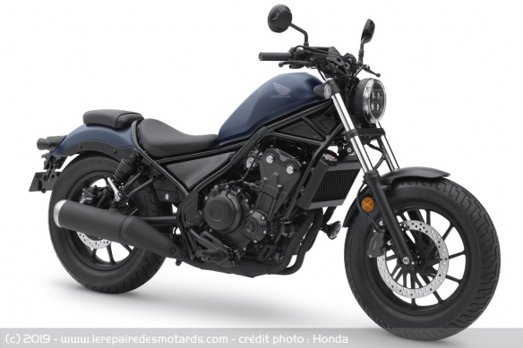 Honda CMX500 Rebel bleue