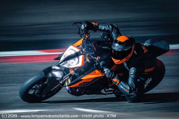 KTM 1290 Super Duke R KTM 1290 Super Duke R