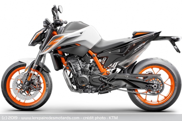 La KTM 890 Duke R La KTM 890 Duke R