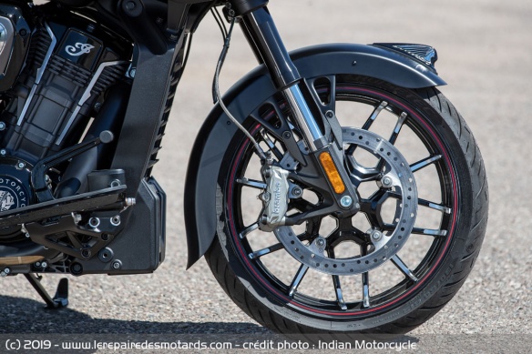 Freins Brembo de l'Indian Challenger Dark Horse Freins Brembo de l'Indian Challenger Dark Horse