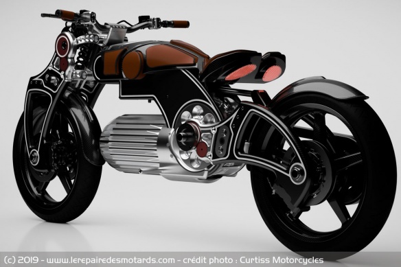 Comme la Zeus, cette Curtiss se négociera à 75.000 dollars Comme la Zeus, cette Curtiss se négociera à 75.000 dollars
