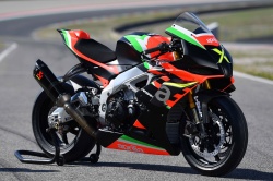 Sportive Aprilia RSV4 X