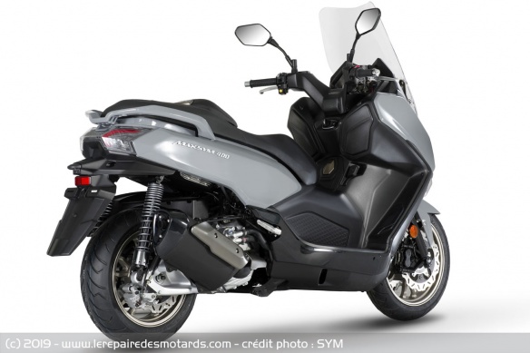 SYM Maxsym 400i SYM Maxsym 400i