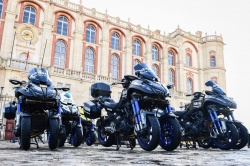 La Yamaha Niken investit le Tour de France