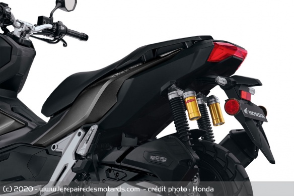 Amortisseurs Showa du Honda ADV 150