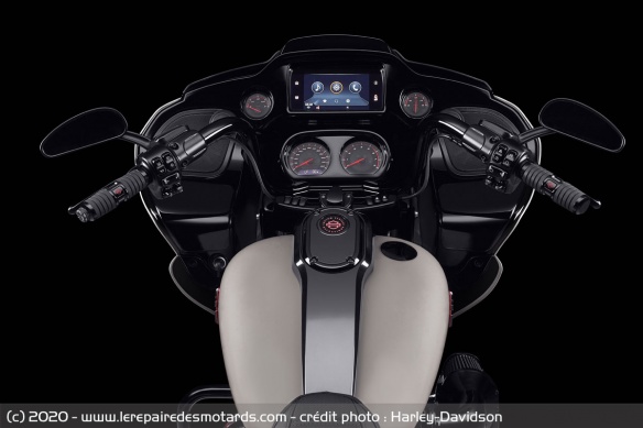 Harley-Davidson CVO Road Glide Harley-Davidson CVO Road Glide