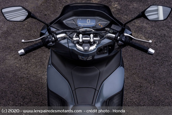 Poste de conduite du Honda PCX 125 Poste de conduite du Honda PCX 125