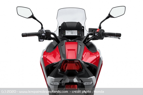 Le poste de conduite de la Honda NC750X Le poste de conduite de la Honda NC750X