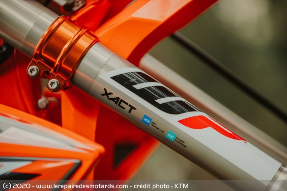 On retrouve une fourche WP XACT pour la première fois sur une EXC On retrouve une fourche WP XACT pour la première fois sur une EXC