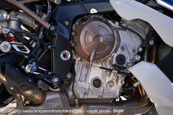 Le 4 cylindres délivre 165 ch et 114 Nm Le 4 cylindres délivre 165 ch et 114 Nm