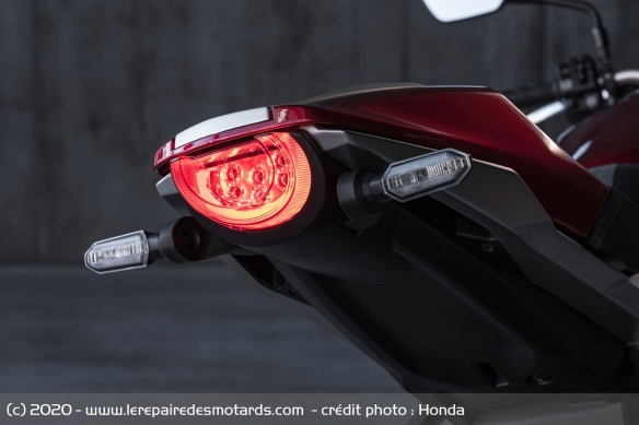 Phare arrière de la Honda CB 1000 R Phare arrière de la Honda CB 1000 R
