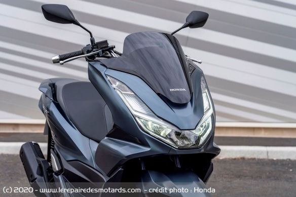 Face avant du Honda PCX 125 Face avant du Honda PCX 125