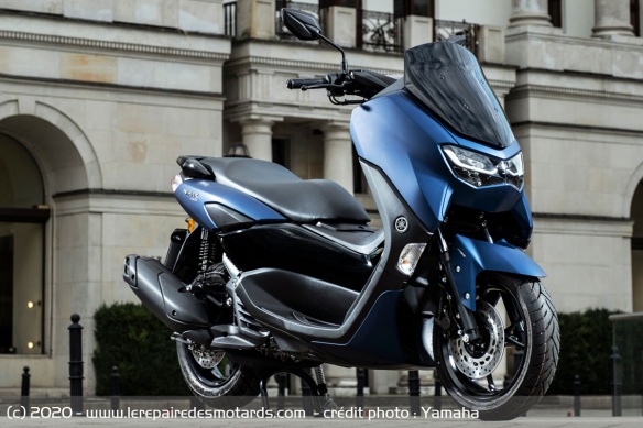 Le NMax s'offre un nouveau carénage plus protecteur Le NMax s'offre un nouveau carénage plus protecteur