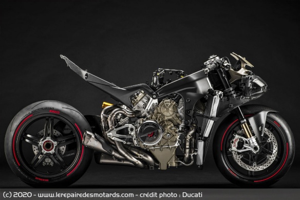 Le travail sur le poids a permis de faire perdre 16 kg par rapport à la Panigale V4