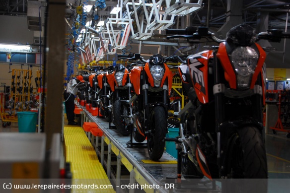 La ligne de production Bajaj de Pune où sont actuellement produites les 125, 200 et 390