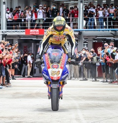 Razgatlioglu sacré Champion du Monde WSBK