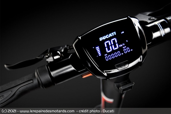 Ecran digital trottinette Ducati Pro-III