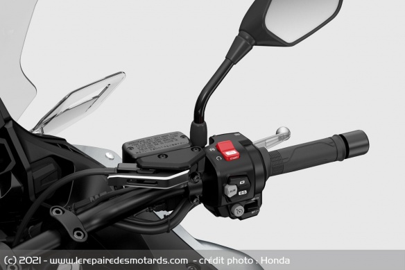 La poignée de gaz électronique de la Honda NT1100