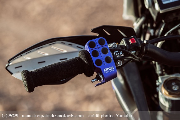 Les commandes racing de la Ténéré 700 Raid Prototype