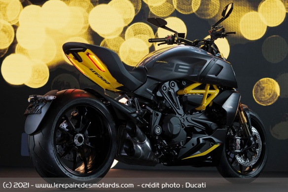 La Black and Steel sera vendue 24.990 euros La Black and Steel sera vendue 24.990 euros