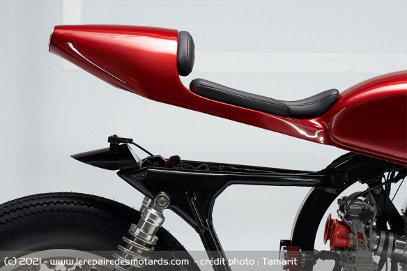 Café Racer Tamarit Gullwing X Café Racer Tamarit Gullwing X