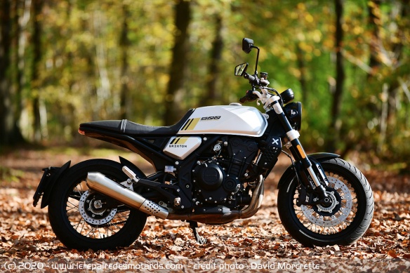 L'actuelle Brixton Crossfire 500 standard L'actuelle Brixton Crossfire 500 standard