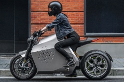 Roadster électrique Davinci DC100