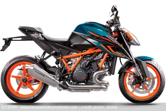 La KTM 1290 Super Duke R EVO sera disponible en janvier La KTM 1290 Super Duke R EVO sera disponible en janvier