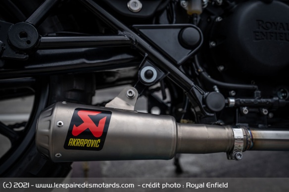La ligne Akrapovic de The Starship Meteor