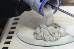 Une pâte à hydrogène pour les motos électriques - Crédit photo : Fraunhofer IFAM