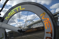 Un pneu increvable venu de l'espace - Crédit photo : The SMART Tire Company