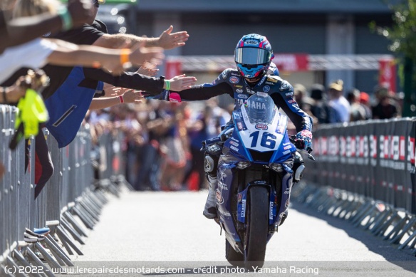 Cluzel s'offre un podium pour sa dernière course Supersport devant le public français Cluzel s'offre un podium pour sa dernière course Supersport devant le public français